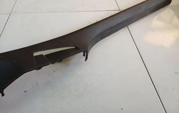 Volkswagen PASSAT B6 Front sill trim cover 3C0853370