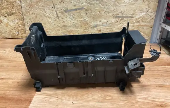 Opel Insignia A Battery tray 13310742 22758071