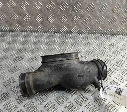 Mitsubishi 3000 GT Air intake duct part MD161260
