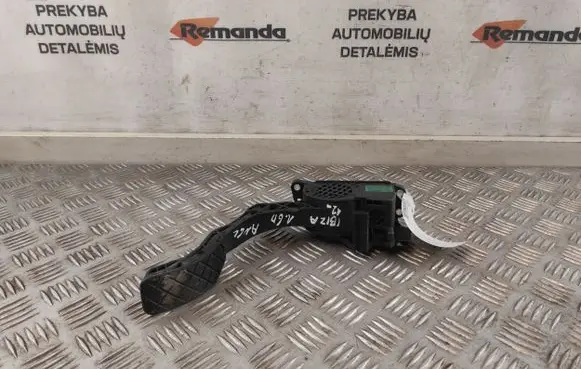 Seat Ibiza IV (6J,6P) Accelerator throttle pedal 6R2721503A 0280755067