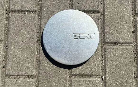 Seat Ibiza I (021A) Original wheel cap 4L0601149B