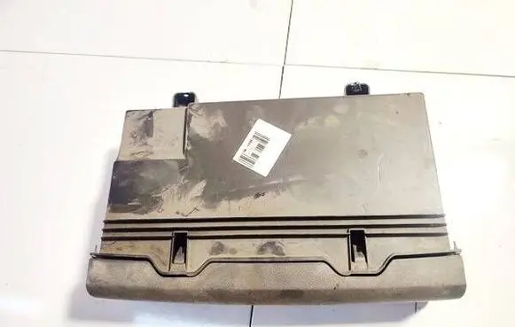 Volkswagen Touran I Glove box