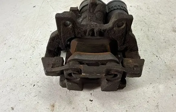 BMW X1 F48 F49 Rear brake caliper 6883028