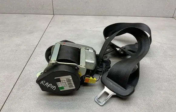 Skoda Rapid (NH) Front seatbelt 621493000