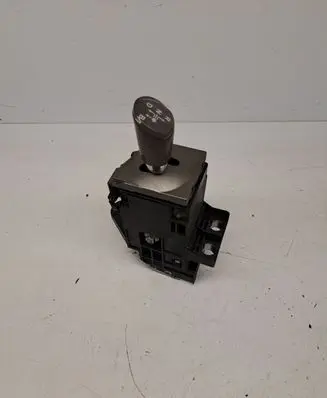 Toyota Prius (NHW20) Gear shifter/selector 8945147030