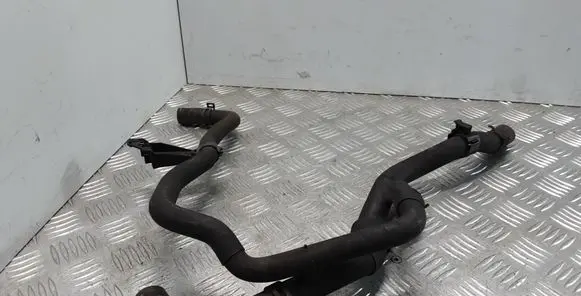 Skoda Octavia Mk2 (1Z) Engine coolant pipe/hose 1K0133687
