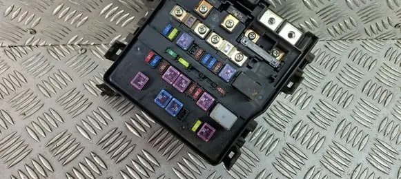Honda CR-V Fuse box set SWYE01