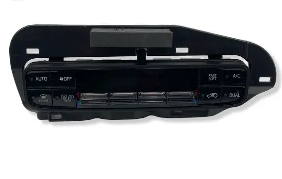 Toyota Auris E180 Climate control unit 5590002810