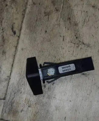 Volvo S60 Hazard light switch 9441045 04W371