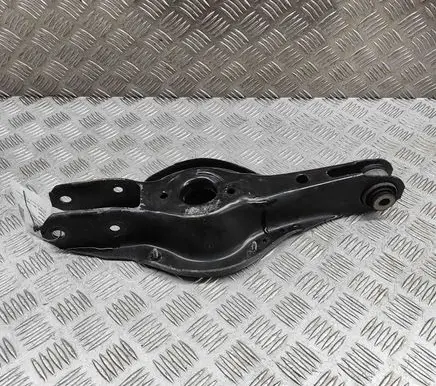 BMW 2 F22 F23 Rear upper control arm/wishbone 6867541 6867540