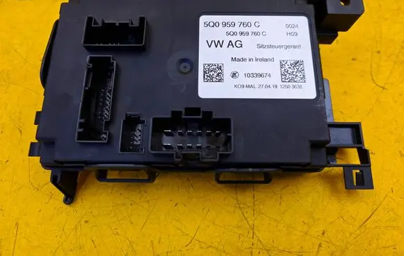 Skoda Superb B8 (3V) Seat control module 5Q0959760C