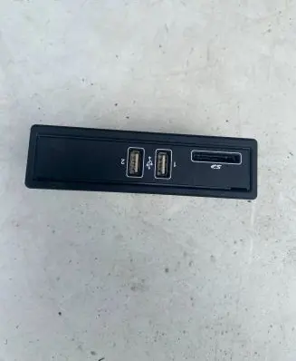 Mercedes-Benz C W205 USB socket connector A2058200226