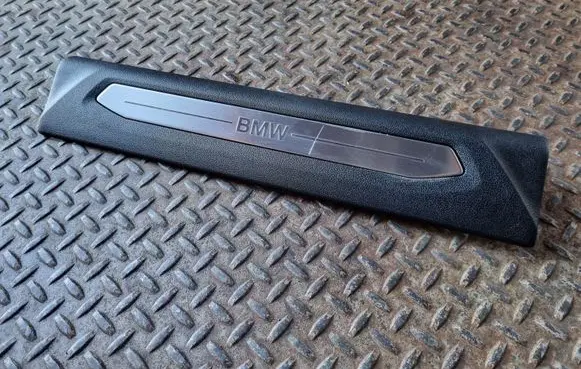 BMW 1 F40 Front sill trim cover 7469183