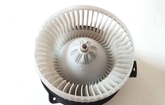 Toyota Highlander XU20 Heater fan/blower 1940007321