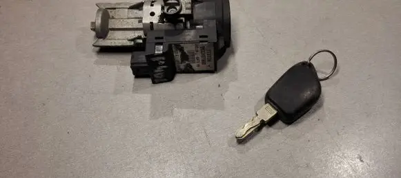Peugeot 406 Ignition lock N0500109 9632487880