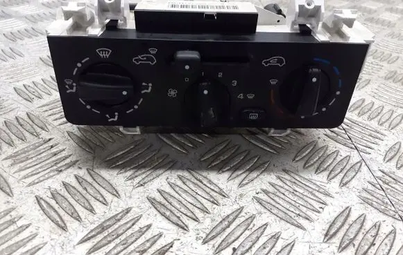 Citroen C2 Interior fan control switch F664477S