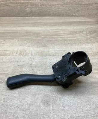 Volkswagen Golf IV Indicator stalk 8L0953513G 2209484