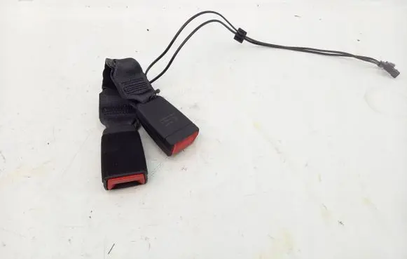 Opel Astra K Seat belt trim 