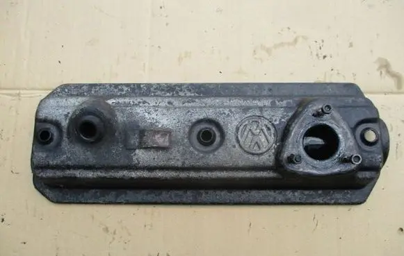 Volkswagen Transporter - Caravelle T4 Rocker cam cover 