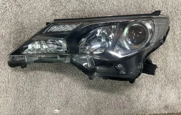 Toyota RAV 4 (XA40) Headlight/headlamp 8118542572