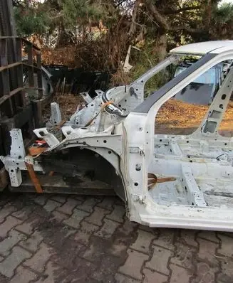 Suzuki Swift III Front quarter panel KRIS46786