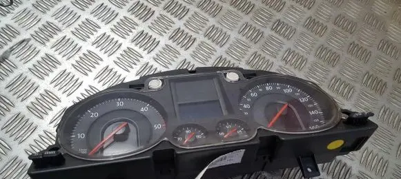 Volkswagen PASSAT B6 Speedometer (instrument cluster) 3c0920960h