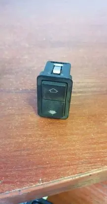 BMW 5 E39 Electric window control switch 8368974