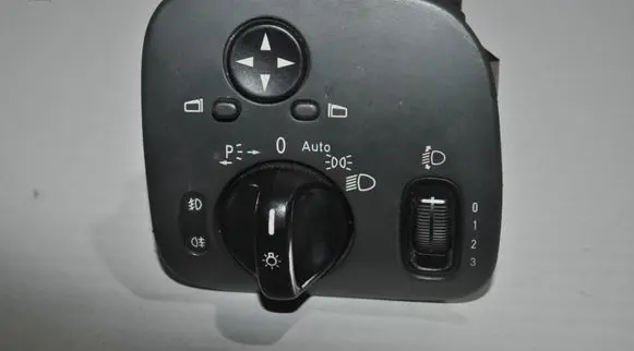 Mercedes-Benz C W203 Light switch A2035450604 24406574725 04058515