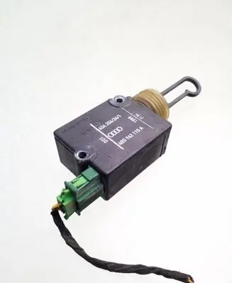 Audi A6 S6 C5 4B Tailgate boot lock/latch motor 4B5962115A
