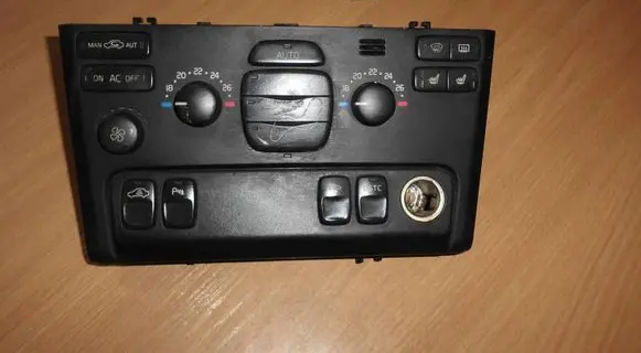 Volvo XC90 Climate control unit 8697137 04W39E05 M839EA00058