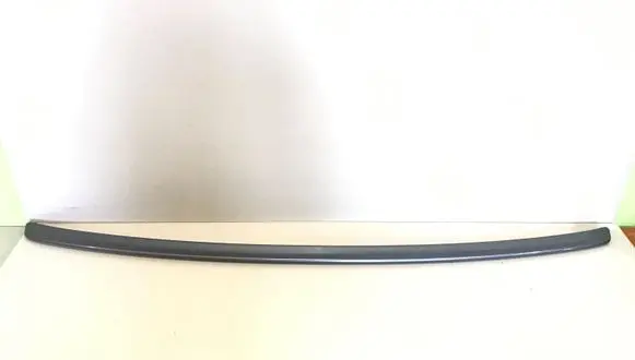 Tailgate/trunk spoiler