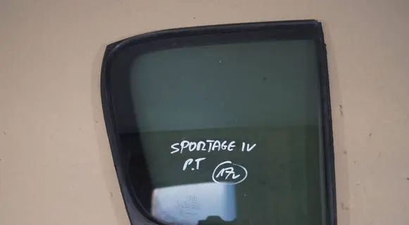 KIA Sportage Rear door window glass