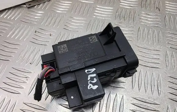 Audi A5 Sportback 8TA Ignition lock 8K0909131D