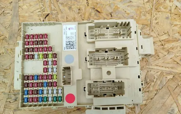Hyundai Kona II Fuse box set 91960HF010 P01A01