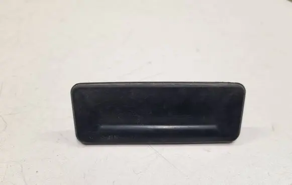 Tailgate opening switch