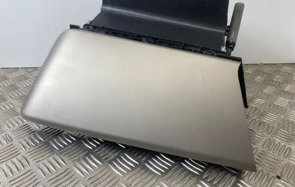BMW i3 Glove box 9283010