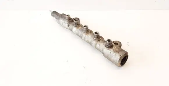 Toyota Avensis T250 Fuel main line pipe