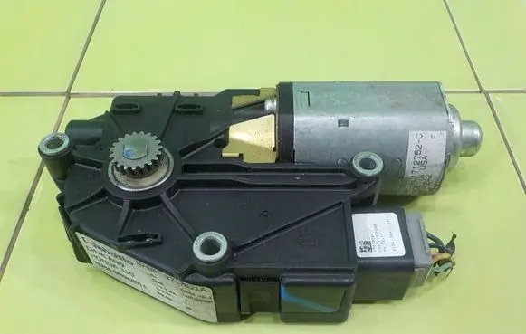 Honda Civic Sunroof motor/actuator 70450SMGAE011