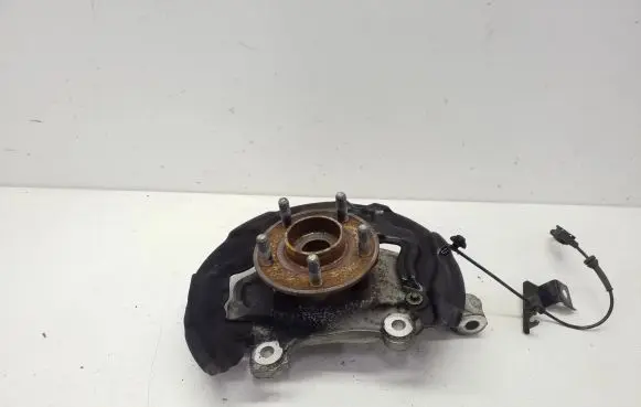 Ford Fusion II Front wheel hub DG9C3K170