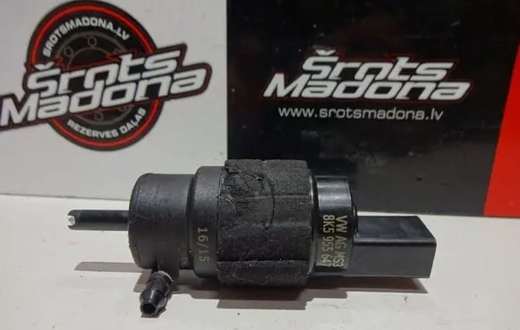 Audi A5 8T 8F Windscreen/windshield washer pump 8K5955647