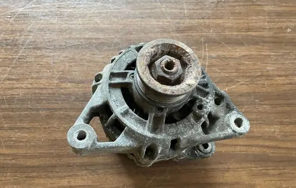Audi A4 S4 B5 8D Generator/alternator 058903016A