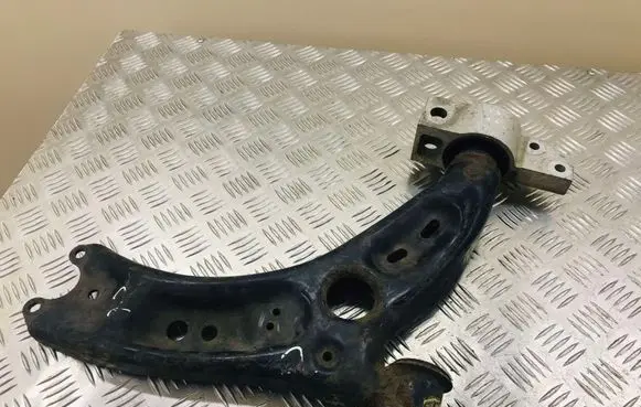 Volkswagen Touareg I Front lower control arm/wishbone 2K0407152