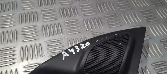 Volvo XC70 Front door speaker 30781067