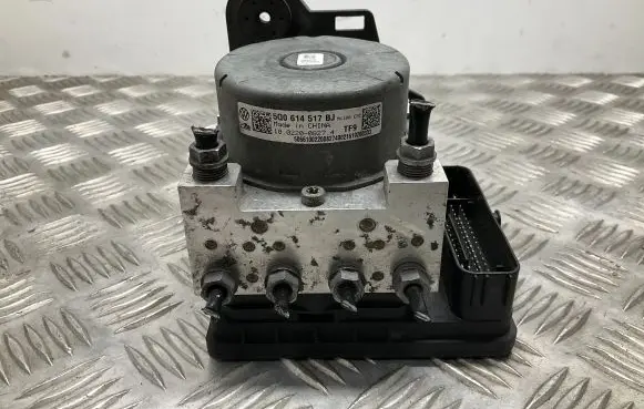 Volkswagen Golf Sportsvan ABS Pump 5Q0614517BJ