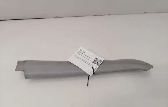Mercedes-Benz Vito Viano W639 Front door glass trim molding a6397270771