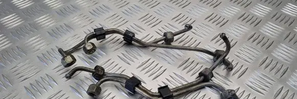 Audi A4 S4 B5 8D Fuel injector supply line/pipe 