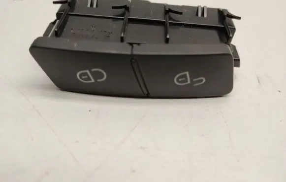 Mercedes-Benz E W212 Central locking switch button A2048706410