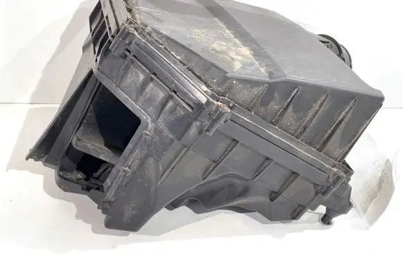 Volvo XC60 Air filter box 31474901