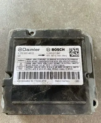 Mercedes-Benz Sprinter W906 Airbag control unit/module A0009004802 0285011847