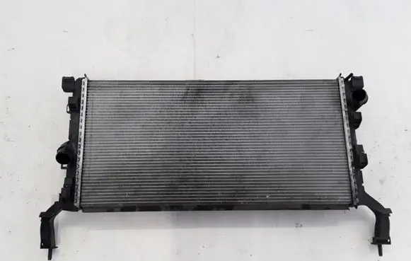 Renault Laguna III Coolant radiator